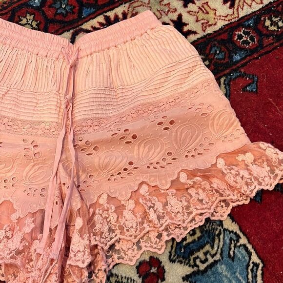 La Rotie Lace Shorts in Antique Rose Broderie Anglaise & Lace - Picture 2 of 8